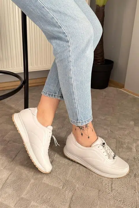 Kadın Ayda Beyaz Bağcıklı Ortopedik Rahat Tabanı Günlük Babet & Spor Ayakkabı Kadın Ayda Beyaz Bağcıklı Ortopedik Rahat Tabanı Günlük Babet & Spor Ayakkabı