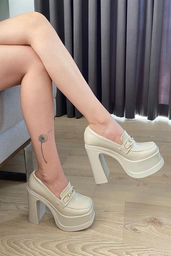 Kadın Clara Krem Cilt İnce Tokalı Lofer Model 12 cm Platform Topuklu Ayakkabı