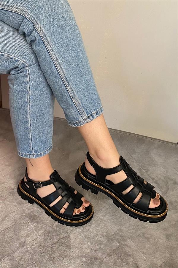 Kadın Desma Siyah Kafes Model Vardola Deyatlı Kalın Taban Ortopedik Sandalet K-140