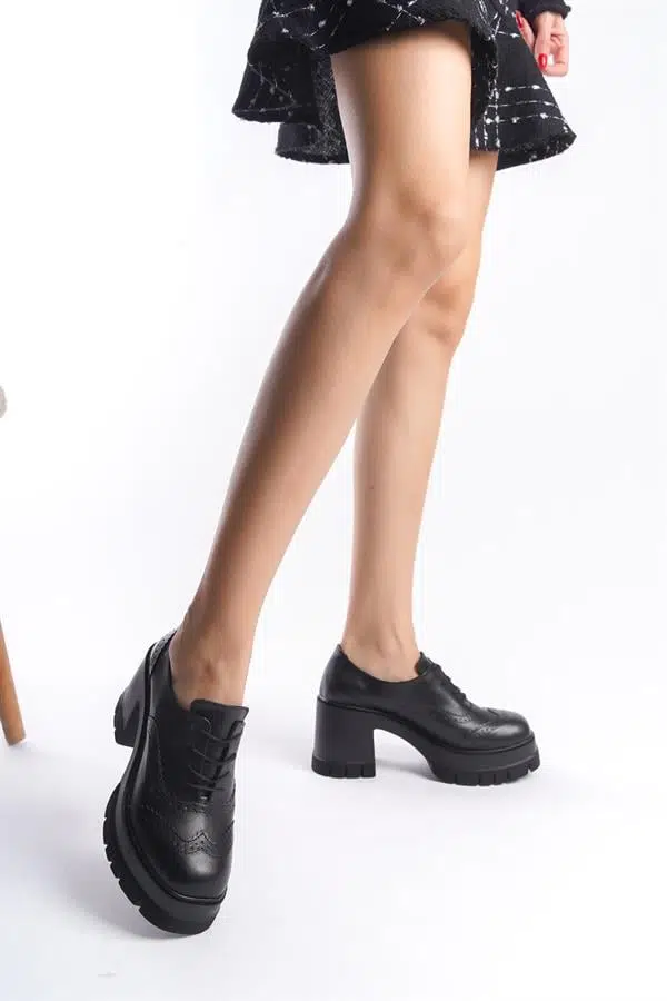 Kadın Dianai Siyah Cilt Carık Model 8 cm Topuklu Platformlu Ayakkabı Kadın Dianai Siyah Cilt Carık Model 8 cm Topuklu Platformlu Ayakkabı