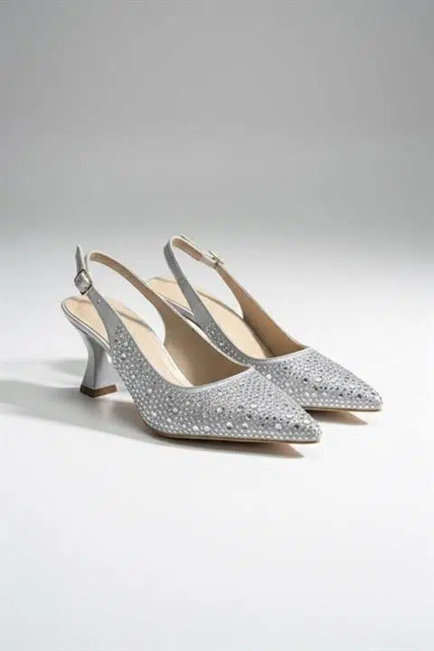 Kadın Emma Gümüş Saten Taşlı 7 cm İnce Topuklu Ayakkabı & Stileto