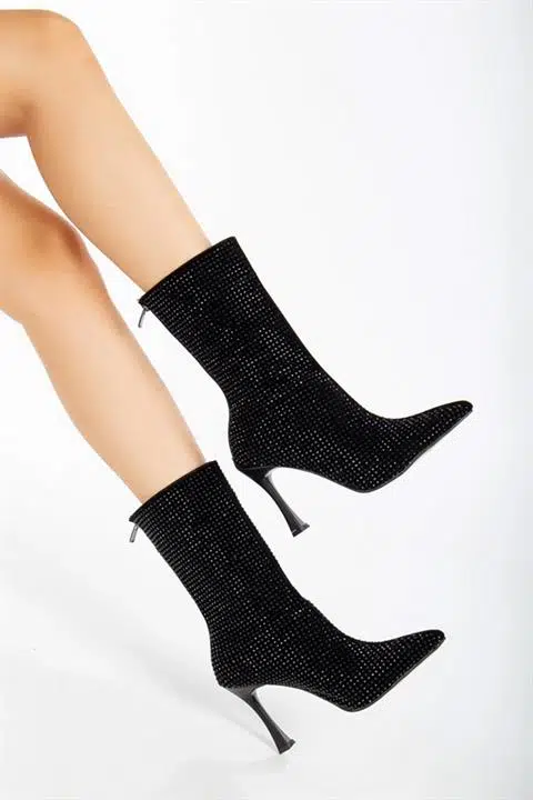 Kadın Londen Siyah Süet Siyah Taş İşlemeli 9 cm İnce Topuklu Arkadan Fermuarlı Kısa Çizme-Bot