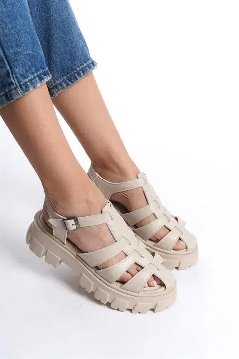 Kadın Petra Bej Yüksek Taban Kafes Model Sandalet 950