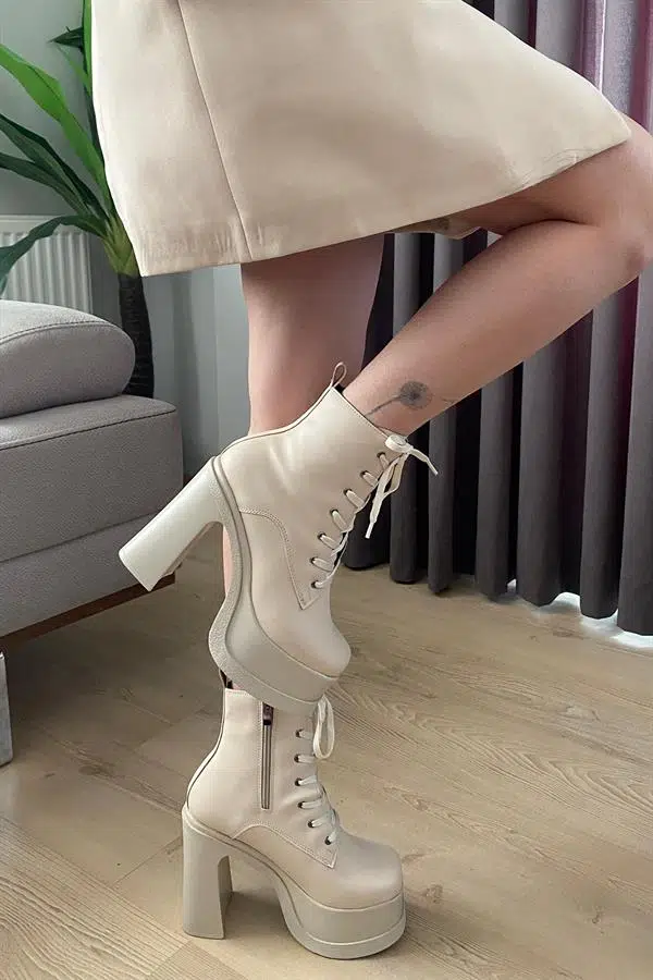 Kadın Simya Krem Bağcıklı Detaylı 12 cm Platform Topuklu Fermuarlı Bot